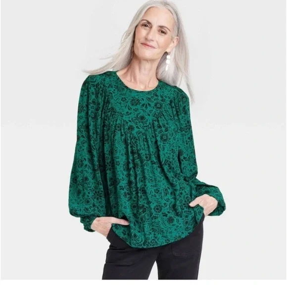 Knox Rose Women's Tops Knox
Rose Bishop Long Sleeve
Blouse - Picture 4 of 5